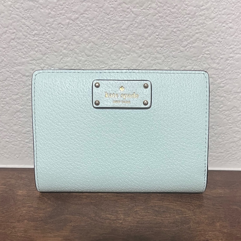 Kate Spade bifold wallet